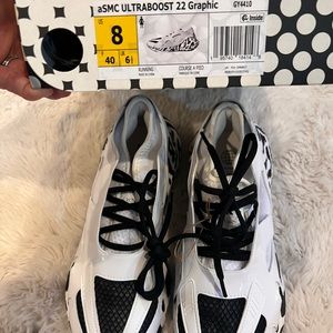 Stella McCartney Ultra Boost 22 Graphic